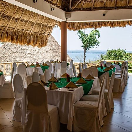 Camino Real Tikal‎ Hotel El Remate Kültér fotó