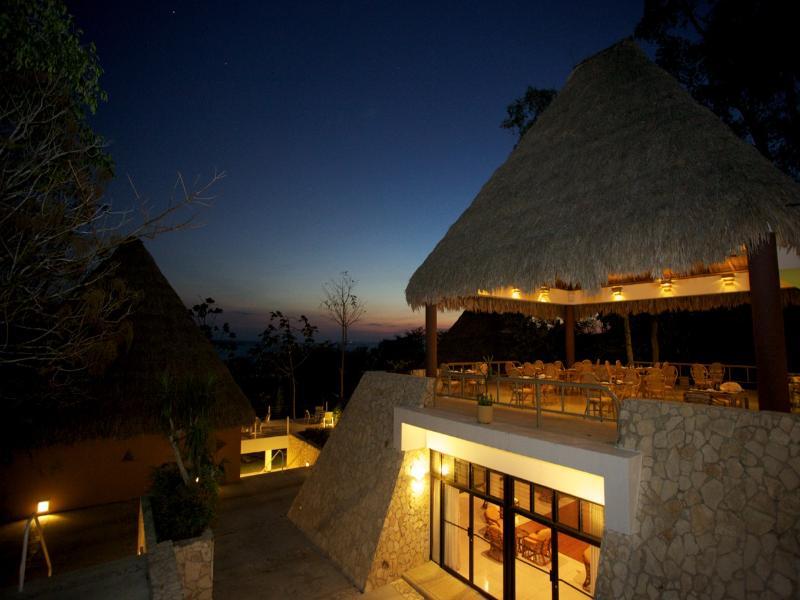 Camino Real Tikal‎ Hotel El Remate Kültér fotó
