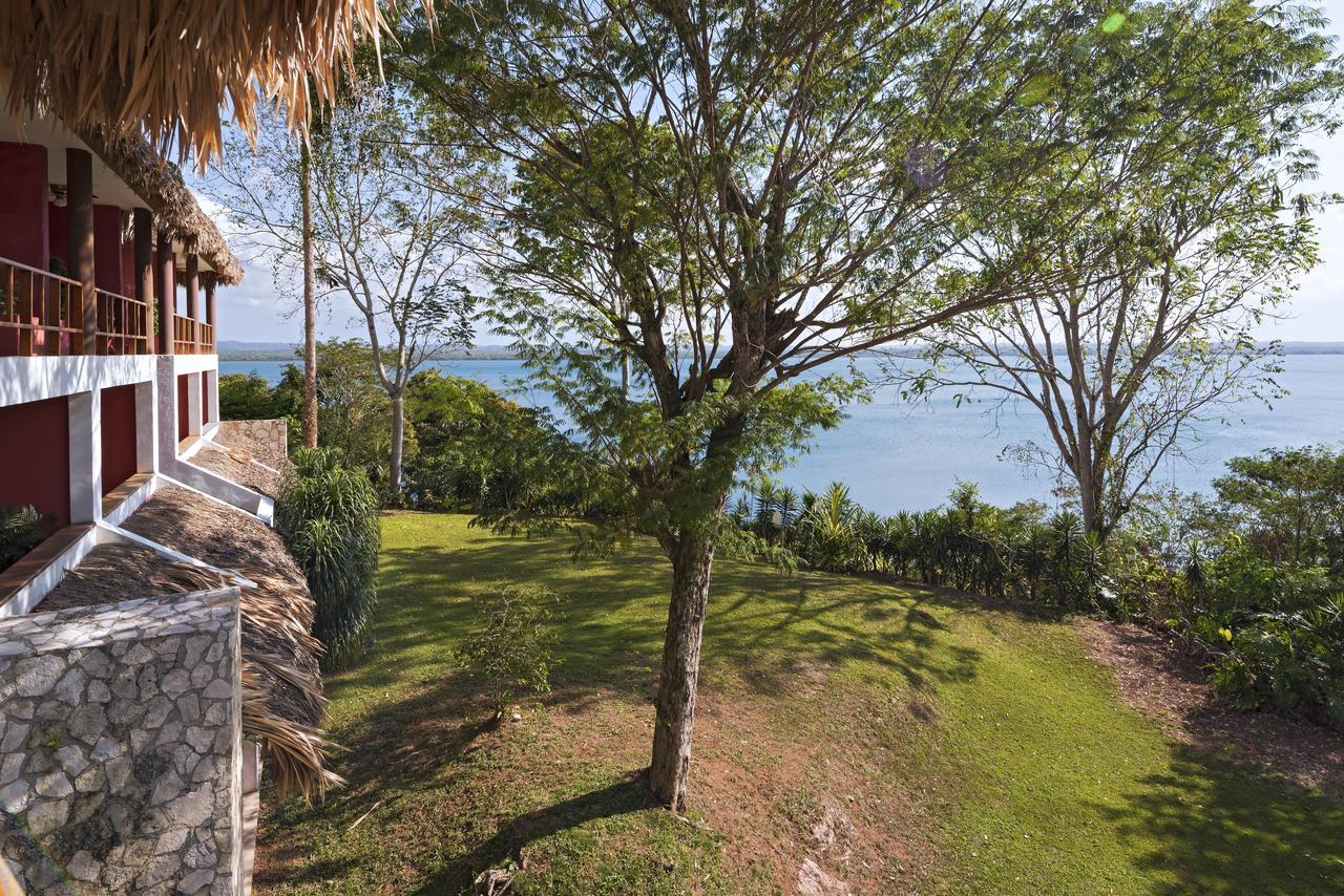 Camino Real Tikal‎ Hotel El Remate Kültér fotó